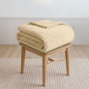 ผ้าห่มขนแกะ 5ฟุต สีเบจ Sherpa Blanket ผ้าห่มขนแกะ 5ฟุต สีเบจ Sherpa Blanket