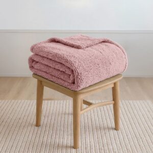 ผ้าห่มขนแกะ 5 ฟุต สีชมพูตุ๋น Sherpa Blanket ผ้าห่มขนแกะ 5 ฟุต สีชมพูตุ๋น Sherpa Blanket